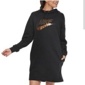 💥NIKE hooded dress w/pockets!💥